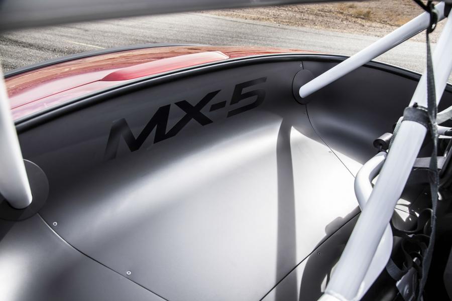  Mazda MX-5 Miata Cup Race Car Concept 2014 года  (фото 15 из 28)
